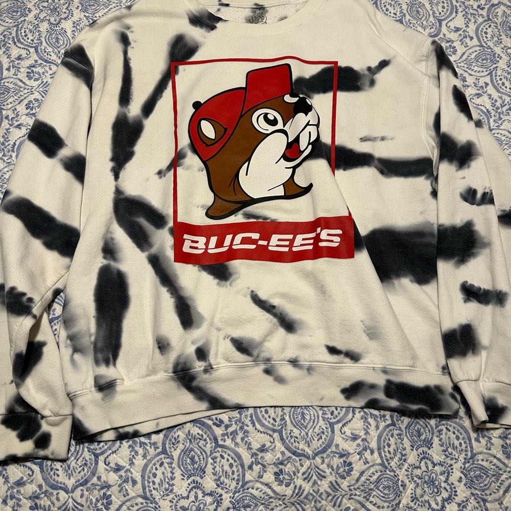 Black and White Crew Neck Sweater with Patch